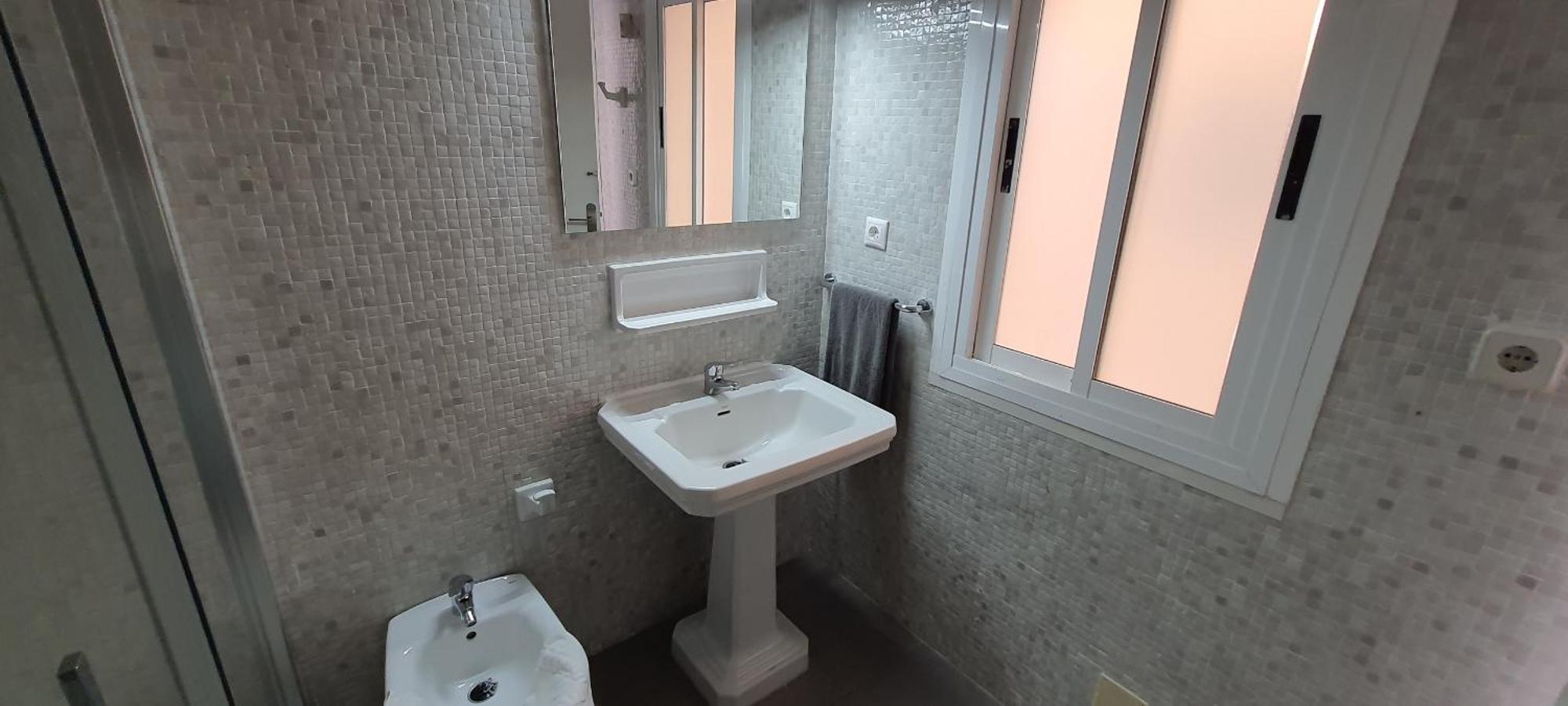 Apartamento Piso Con Piscina Frente A La Playa En *